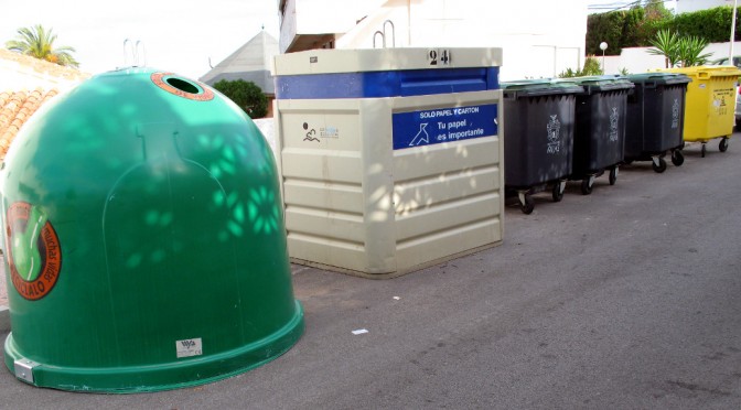 El Faro - Müllcontainer