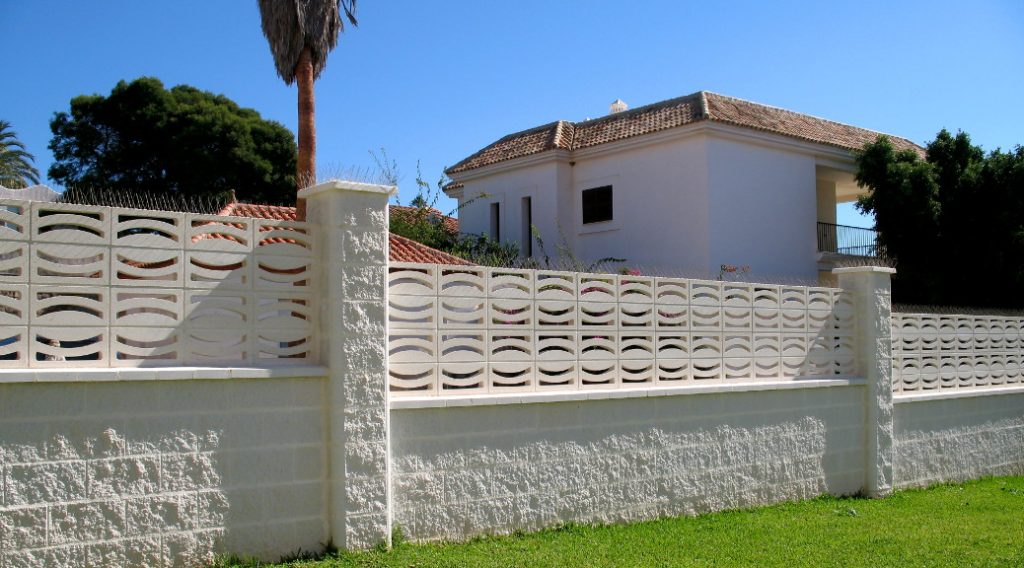 Haus 137 in El Faro - Mauer zum Nachbarn